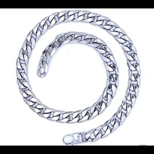 Men link chain